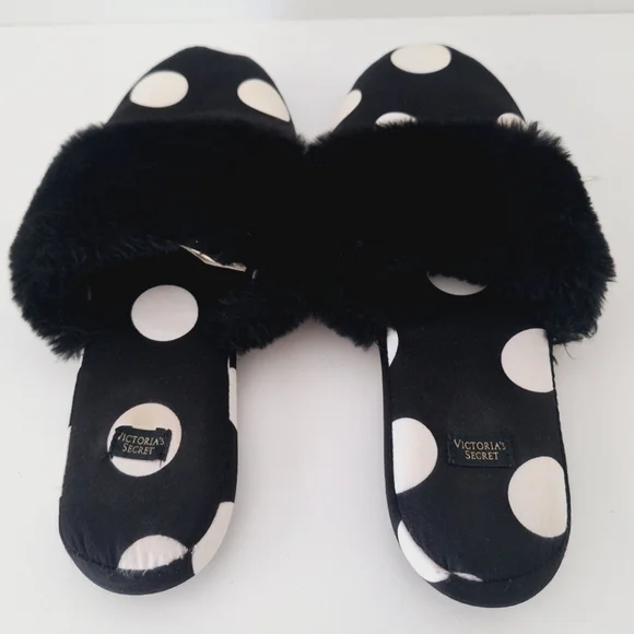 Victoria's Secret polka dot slippers - Picture 3 of 7
